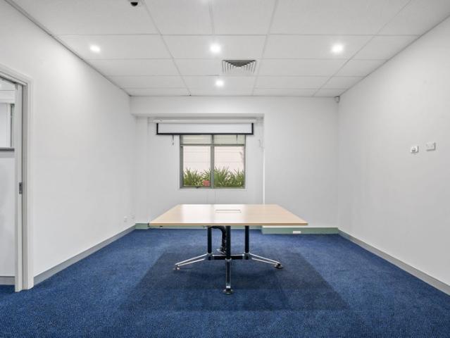 Office for rent in Deakin, Canberra