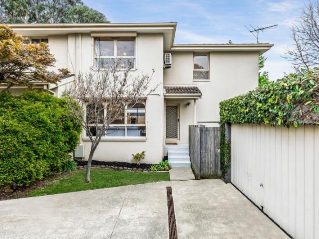 Townhouse for sale in Brighton East, Melbourne