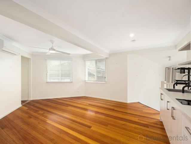 Granny Flat for rent in Graceville, Greater Brisbane