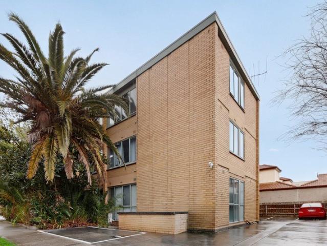 Apartment for rent in Elwood, Melbourne