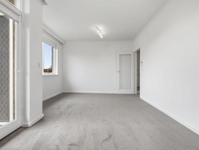 Apartment for rent in Elwood, Melbourne