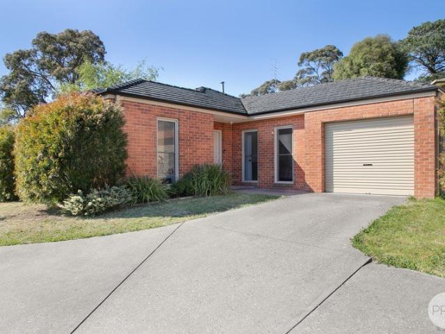 Townhouse for sale in Mount Helen, Ballarat
