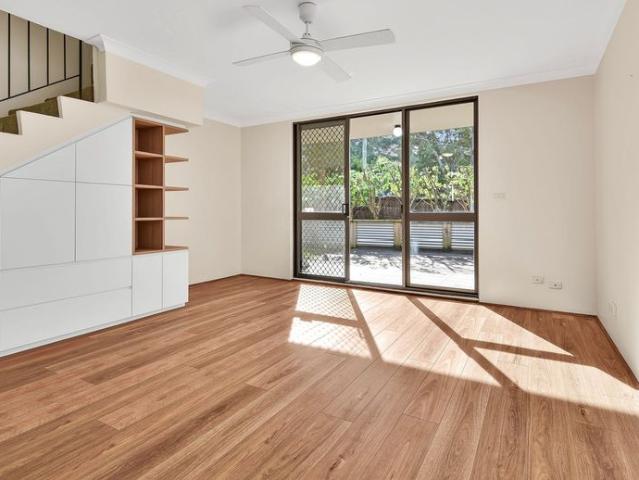 Townhouse for rent in Willoughby, New South Wales