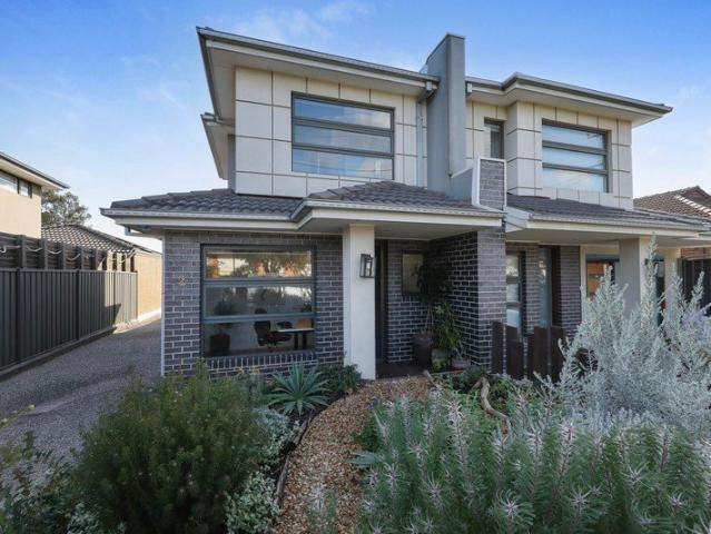 Townhouse for sale in Camerons Creek, Victoria