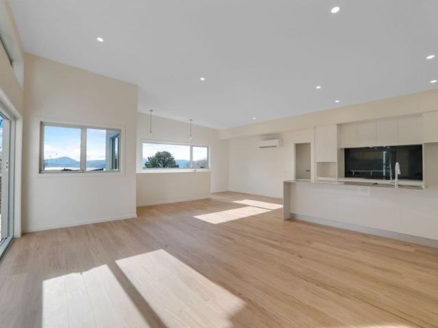 Townhouse for rent in Sandy Bay, Hobart