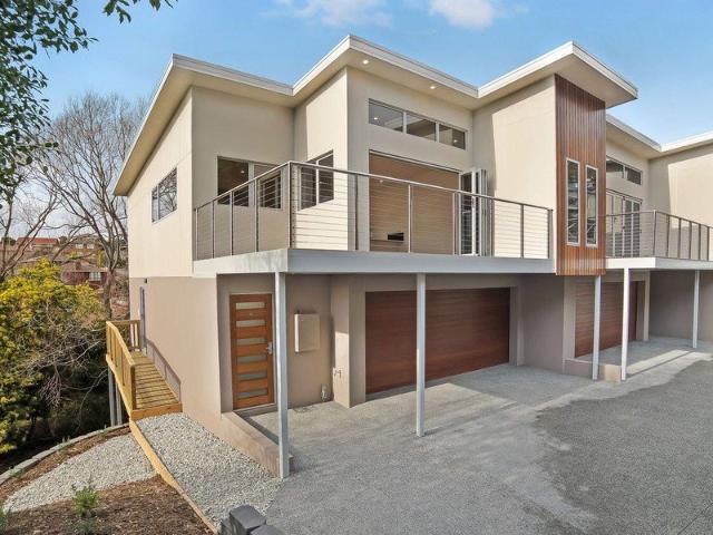 Townhouse for rent in Sandy Bay, Hobart