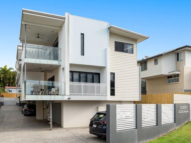 Townhouse for sale in Toombul, Queensland