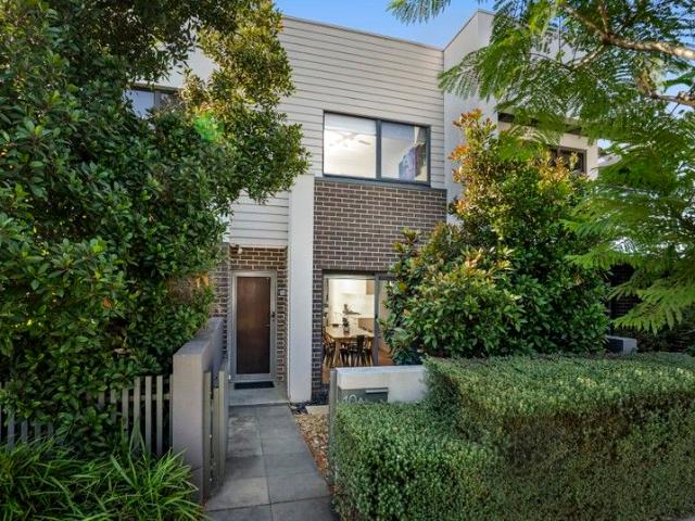 Townhouse for sale in Camerons Creek, Victoria