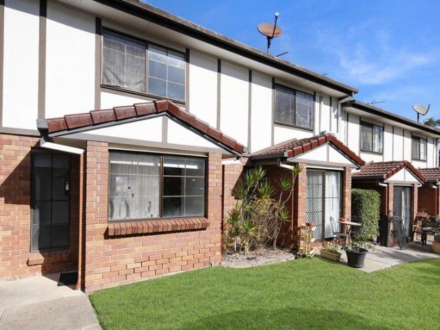 Townhouse for sale in Toombul, Queensland