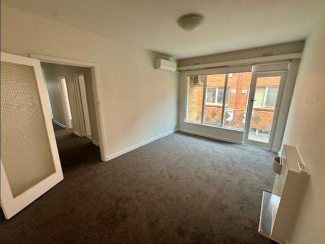 Apartment for rent in St Kilda East, Melbourne