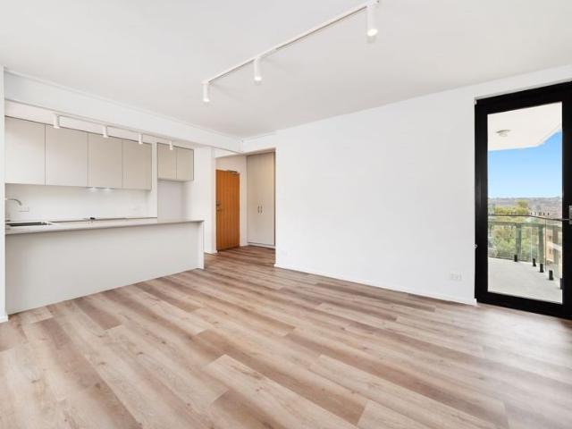 Apartment for rent in Six Ways, Sydney