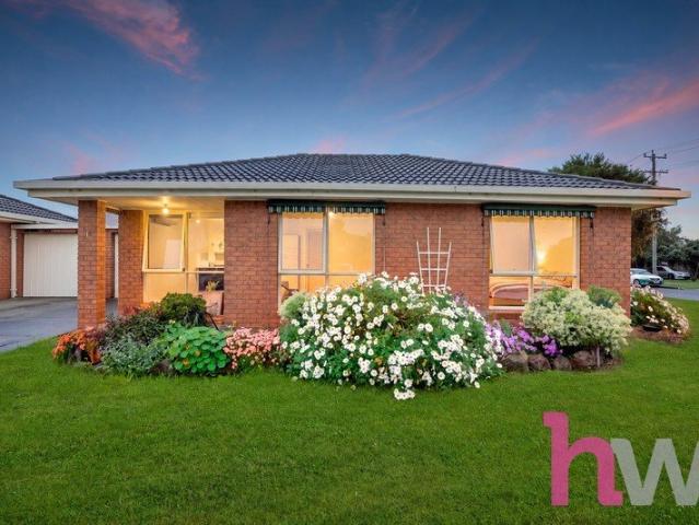 Apartment for sale in St Albans Park, Geelong