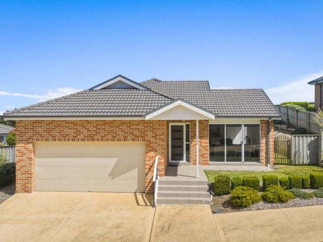 Villa for sale in Manchester Square, New South Wales