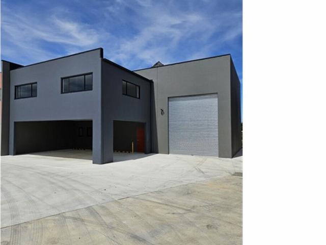 Warehouse for rent in Manchester Square, New South Wales