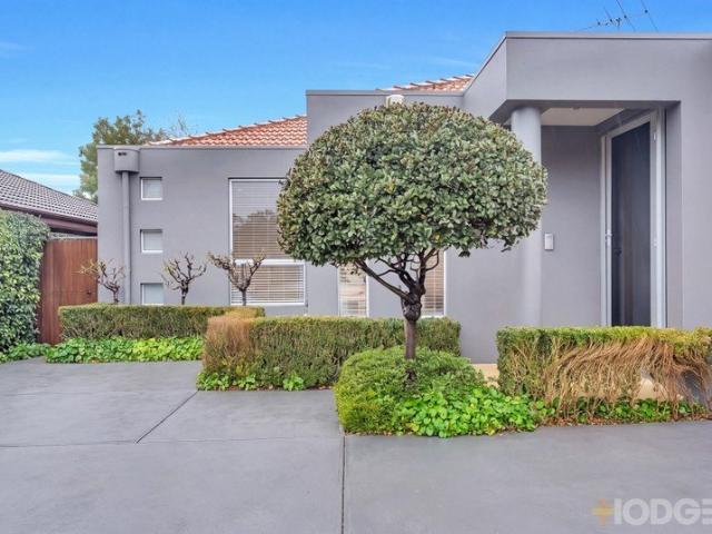 Townhouse for sale in Camerons Creek, Victoria