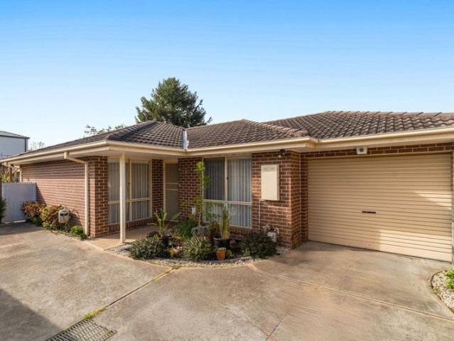 Apartment for sale in Berwick, Melbourne