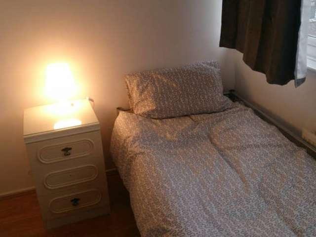 Room for rent in St. George in the East, Shadwell