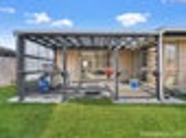 House for sale in Chaslands, Canterbury
