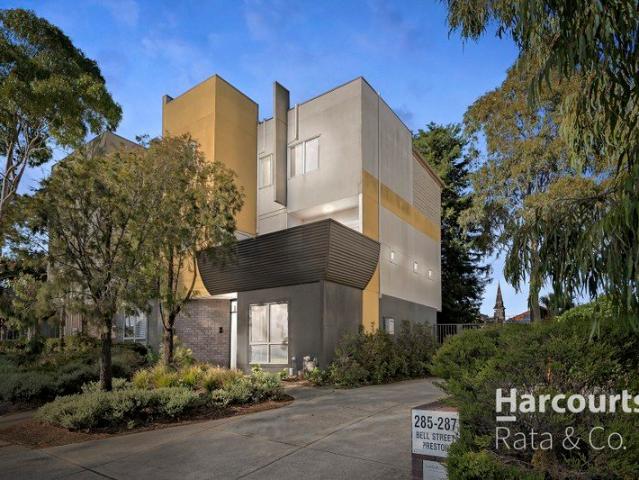 Townhouse for sale in Camerons Creek, Victoria