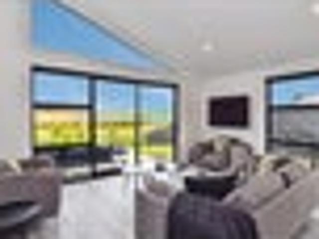 House for sale in Awhitu