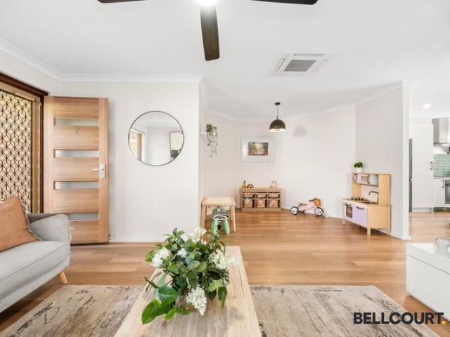 Villa for sale in Como, Western Australia