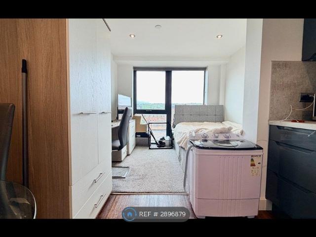 Studio for rent in City Centre, South Yorkshire