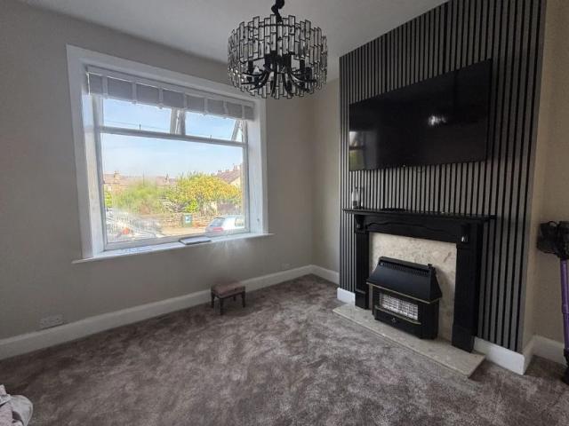House for rent in Milnsbridge, West Yorkshire