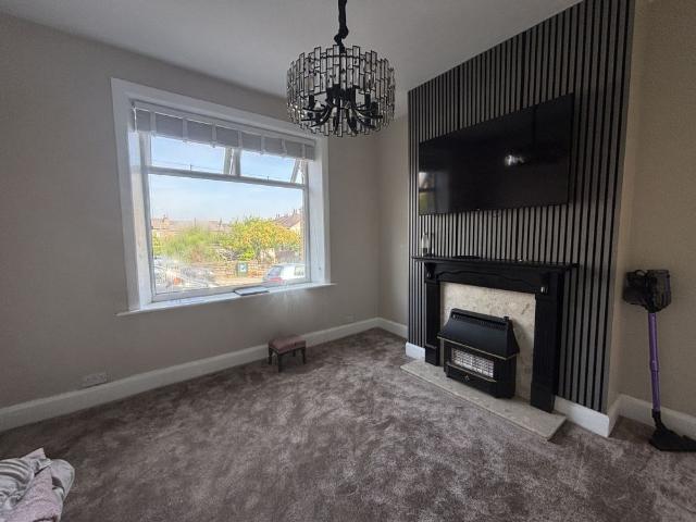 House for rent in Milnsbridge, West Yorkshire