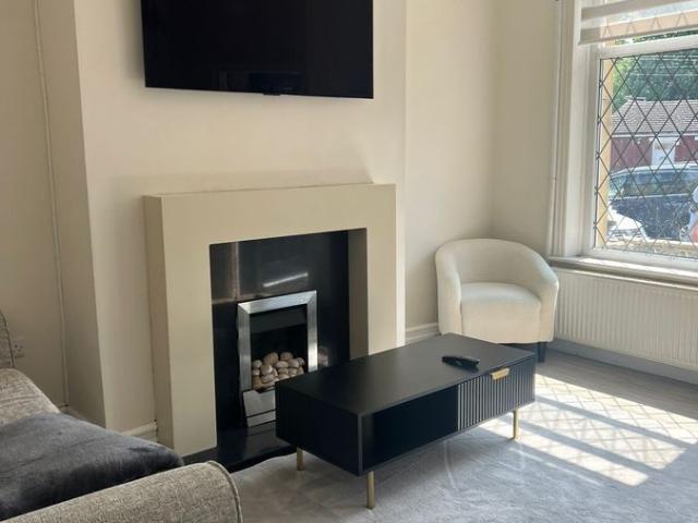 House for rent in Milnsbridge, West Yorkshire
