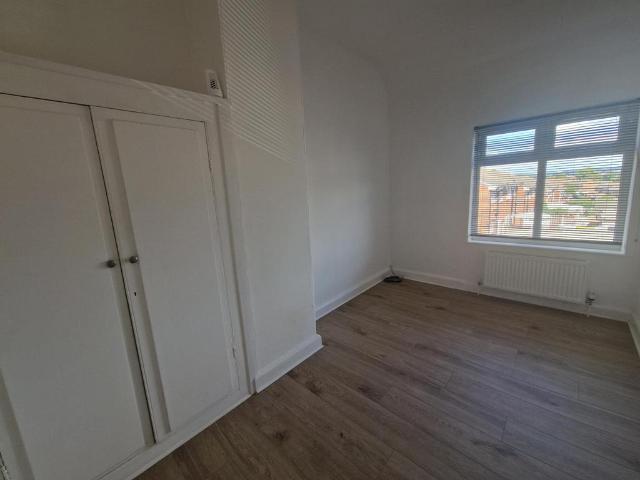 House for rent in Round Hill, Wakefield