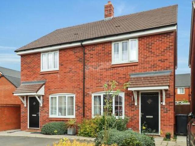 House for sale in Green Close, Warwickshire