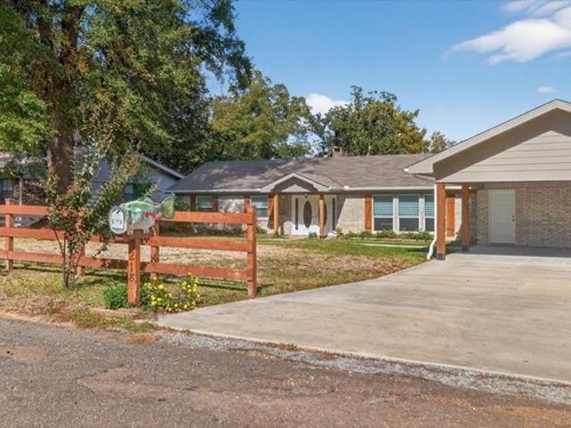House for sale in Hemphill, Texas