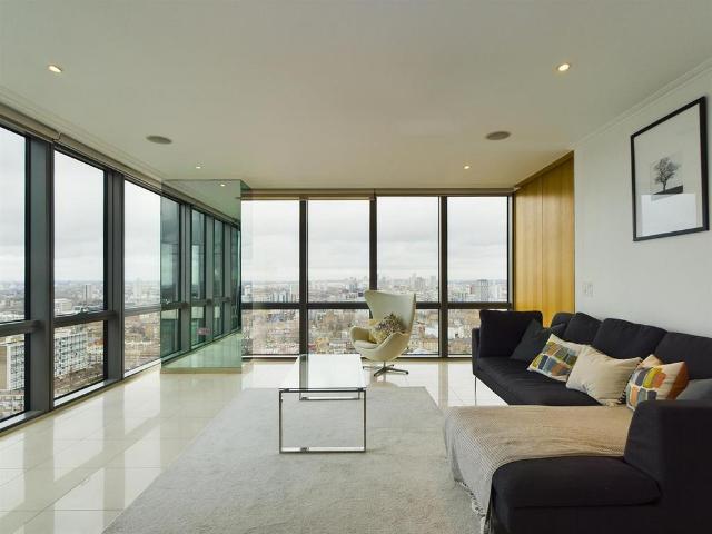Apartment for rent in London Borough of Tower Hamlets, Greater London