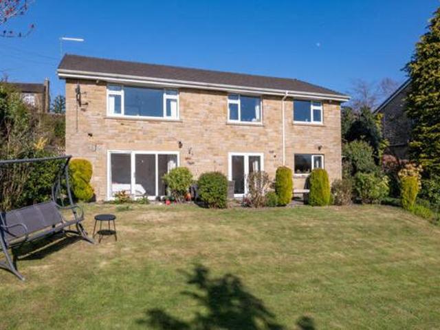 House for sale in Huddersfield, West Yorkshire