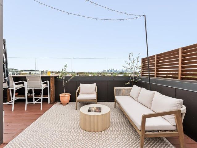 Townhouse for sale in Northcote, Melbourne