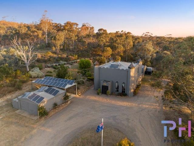 House for sale in Sedgwick, Victoria