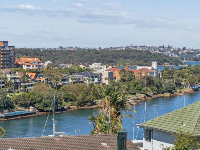 Apartment for sale in Lower North Shore, Sydney