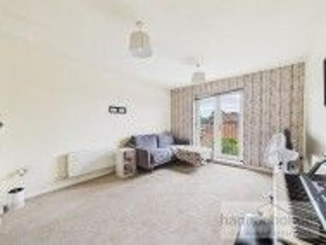 Apartment for rent in Burnden, Lee Bank
