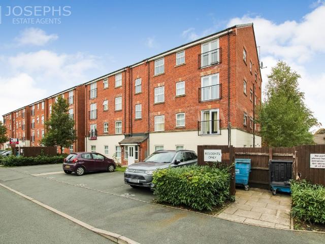 Apartment for rent in Burnden, Lee Bank