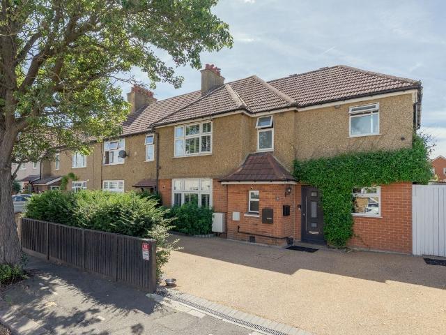 House for rent in London Borough of Ealing, Greater London