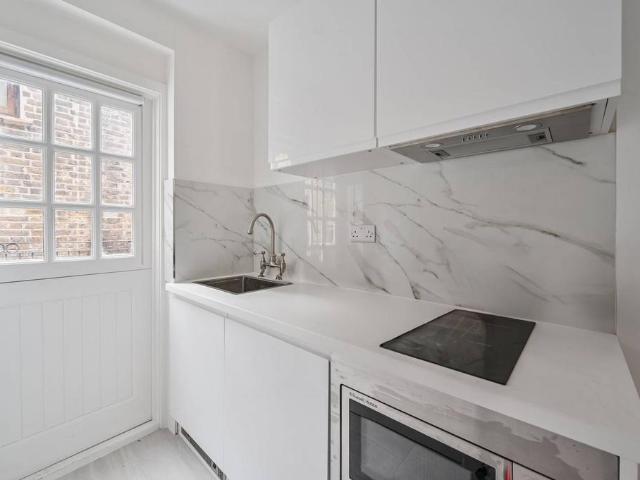 Apartment for rent in Spitalfields, Greater London