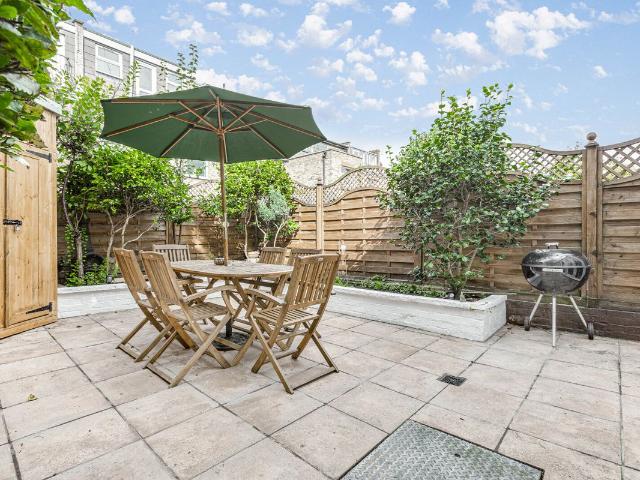 House for rent in West Kensington, Greater London