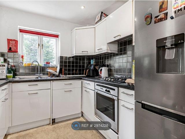 Room for rent in West Kensington, Greater London
