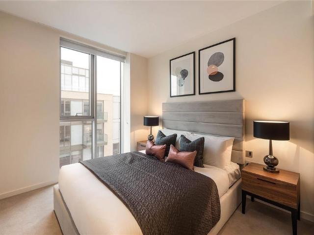 Apartment for rent in West Kensington, Greater London