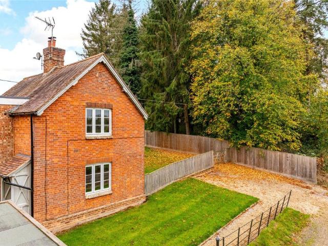 House for rent in Lillingstone Dayrell, Buckinghamshire