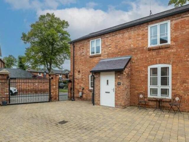 House for sale in Green Close, Warwickshire