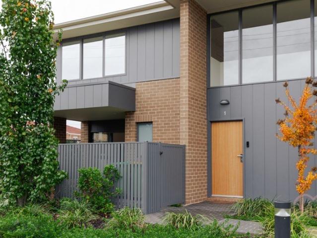 Townhouse for sale in Queanbeyan, New South Wales