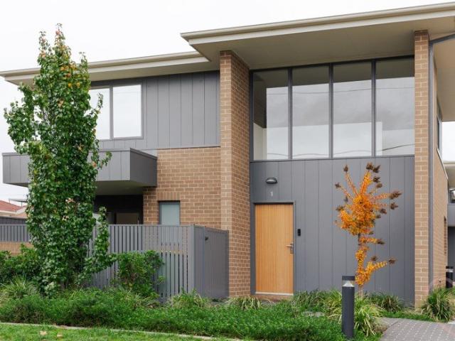 Townhouse for sale in Queanbeyan, New South Wales