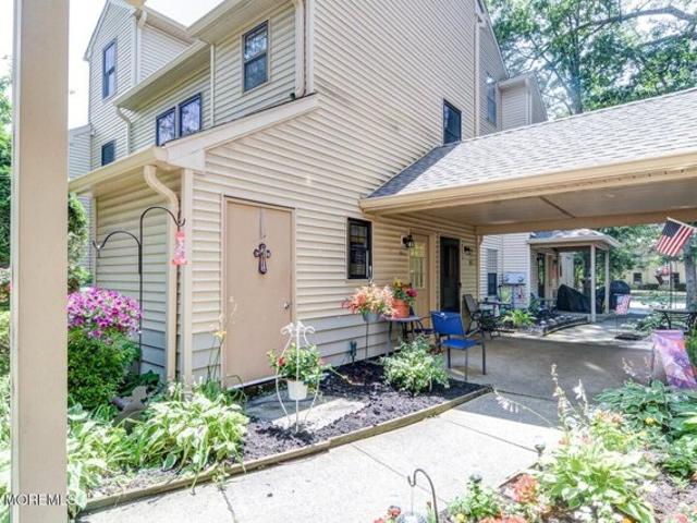 Condo for sale in Jackson