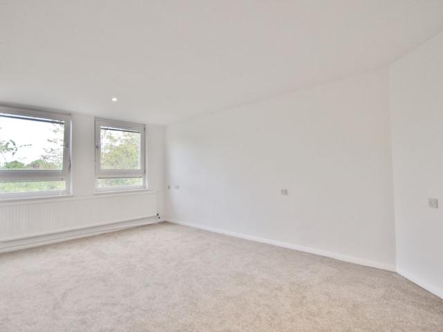 House for rent in West Kensington, Greater London